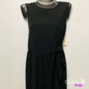 M - NWT Tash + Sophie Sleeveless Tie wais Jumpsuit